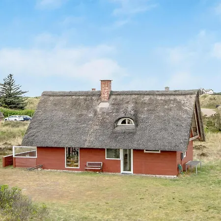 Holiday home In With Kitchen *