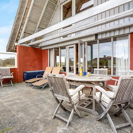 Holiday home In With Kitchen